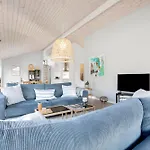 Bright And Well-kept Close To The Beach, Nature And Charming Casa de Férias