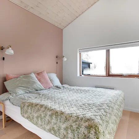 Casa de Férias Bright And Well-kept Close To The Beach, Nature And Charming *