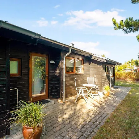 Bright And Well-kept Close To The Beach, Nature And Charming *